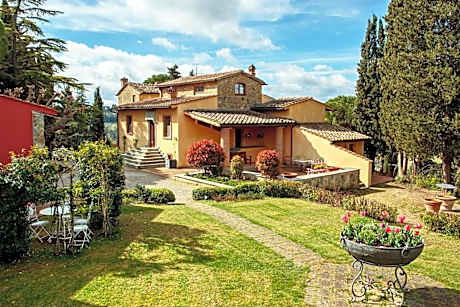 Apartment with Garden View