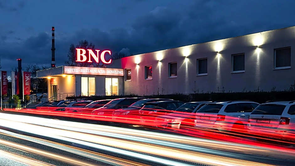 BNC Hotel - Restaurant - Bowling