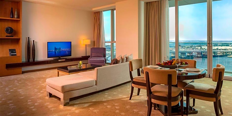 InterContinental Residence Suite Dubai Festival City