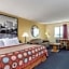 Super 8 by Wyndham Franklin/Middletown Area