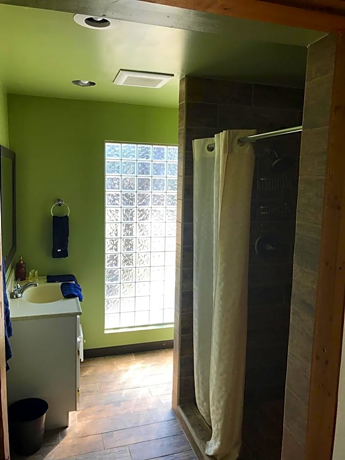 Mountain Trail Lodge and Vacation Rentals