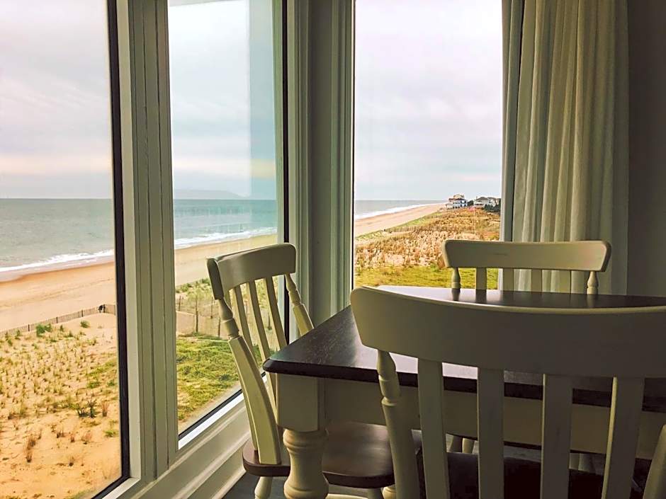 Surf Club Oceanfront Hotel