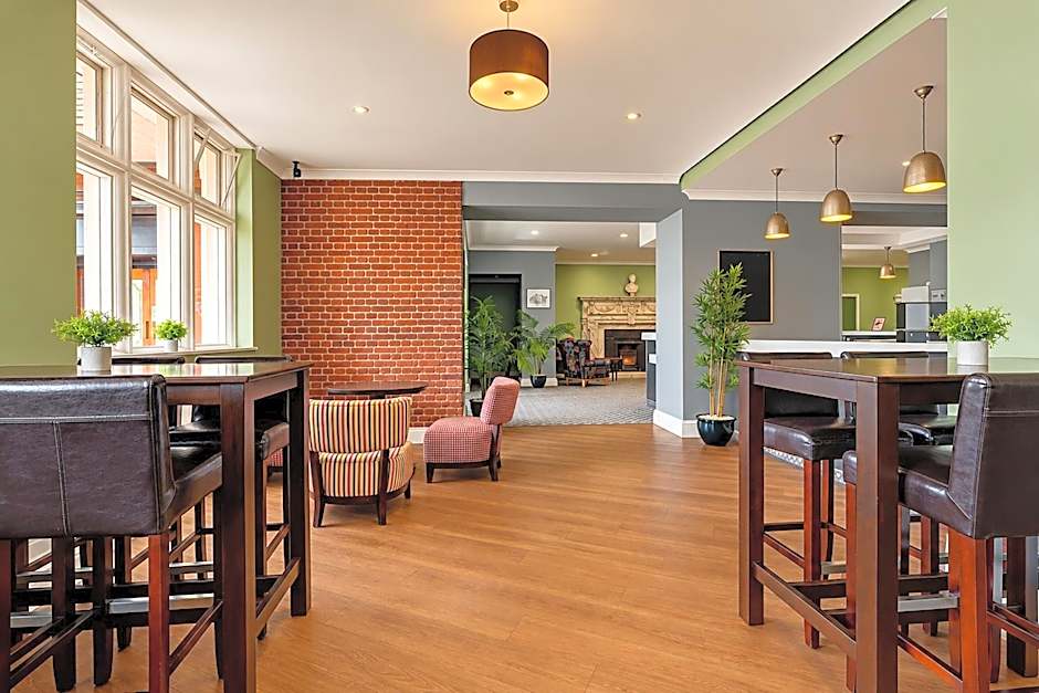 Belvilla Crewe Arms Hotel