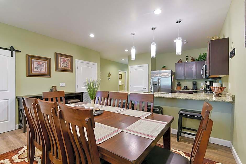 Luxury Condos at Thousand Hills - Heart of Branson - Beautifully remodeled - Spacious and Affordable