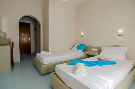 Superior Twin Room with Sea View