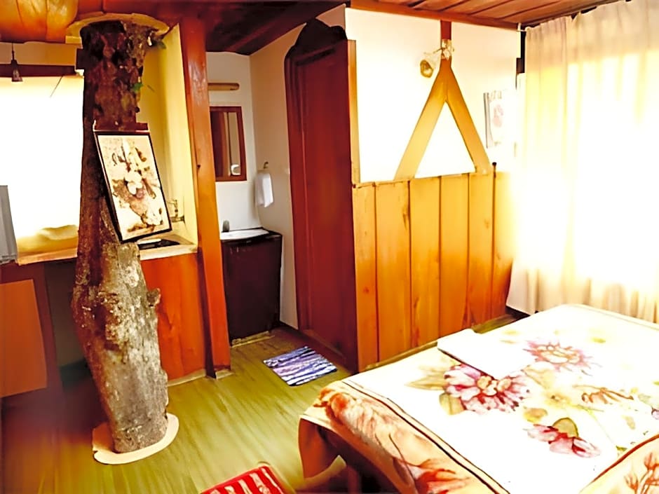 Photo 1 of 2 of Tree House