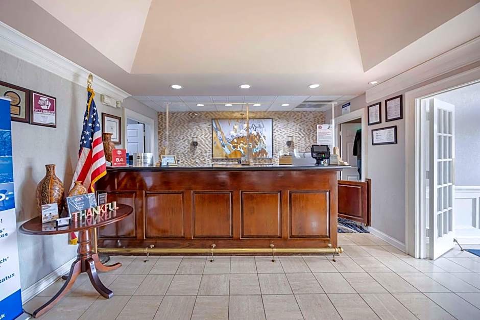 Best Western Spring Hill Inn & Suites