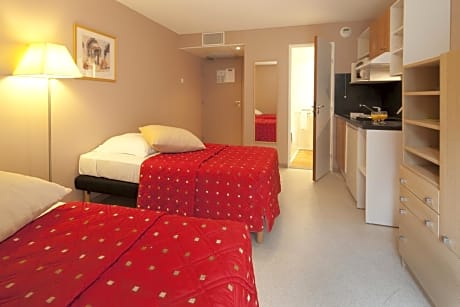 Twin Studio (2 Adults)