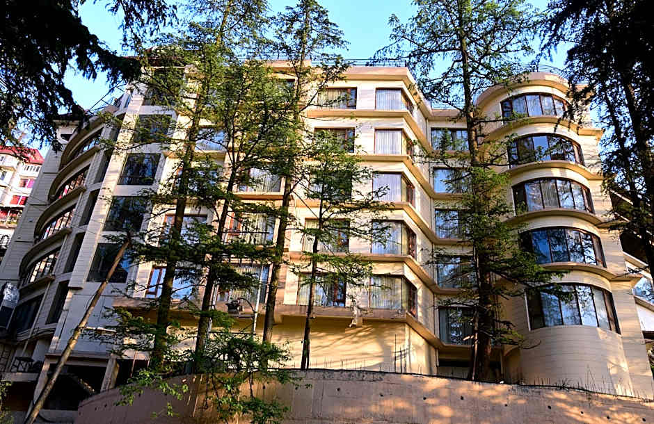 Royale Retreat Hotel And Spa Near Mall