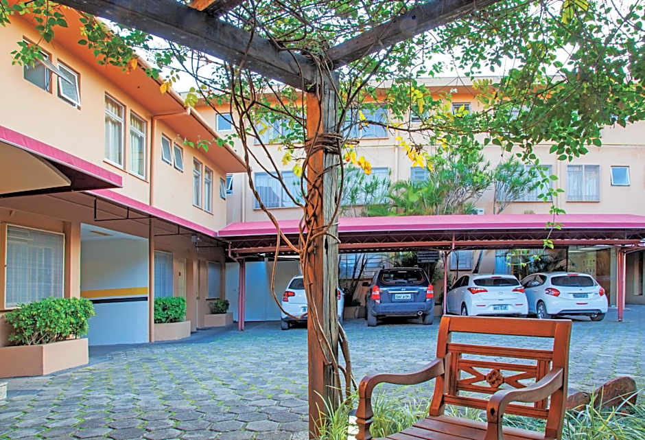 Lira Hotel