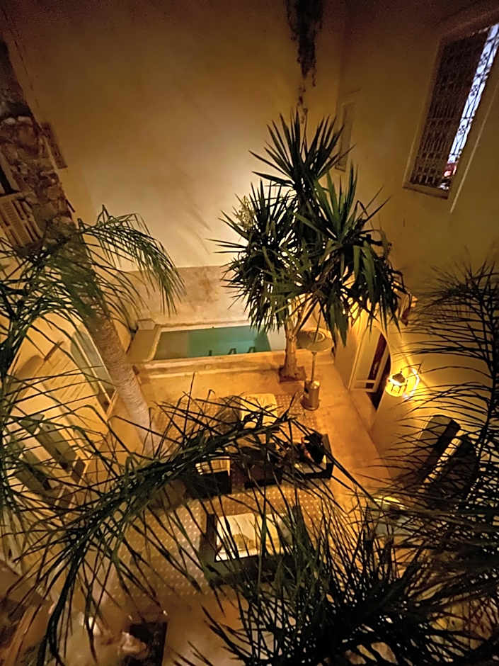 Riad 144