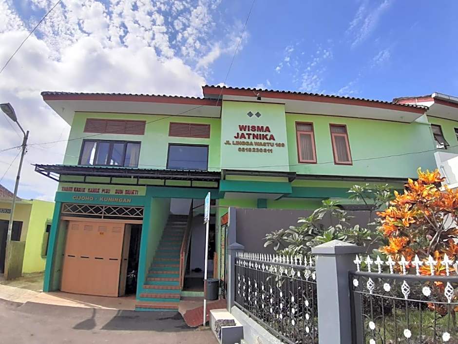 OYO Life 2884 Wisma Jatnika Syariah