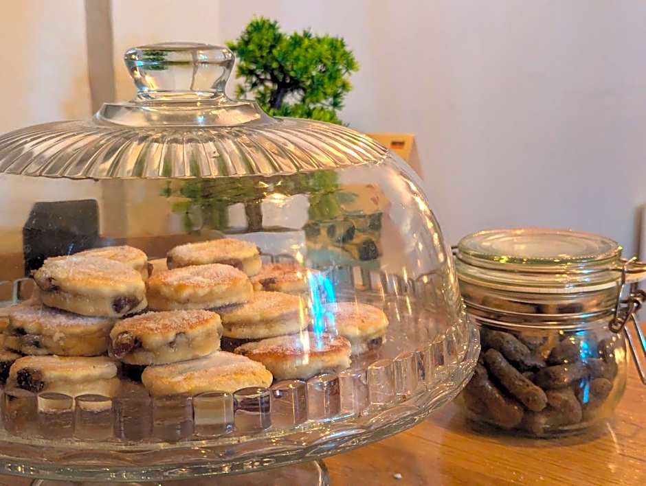 The Lodge by Cefn Tilla