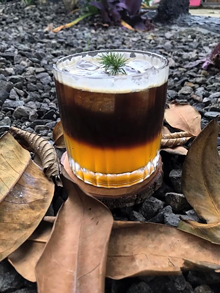 Aqilakost n Cafe Gadog Puncak