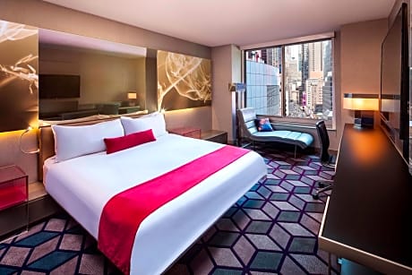 Room, 1 King Bed, Accessible, View (Mobility & Hearing w/ Tub)
