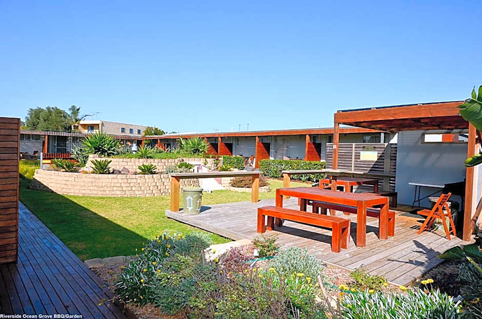 Riverside Ocean Grove Motel Suites and Holiday Cabins