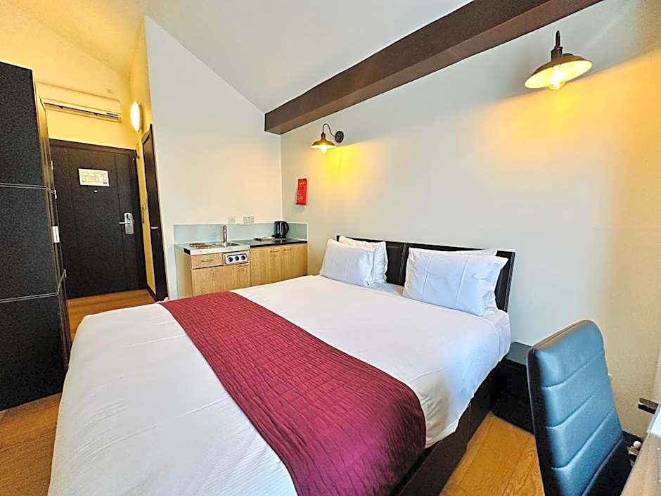 The Royal Chulan Hyde Park Hotel