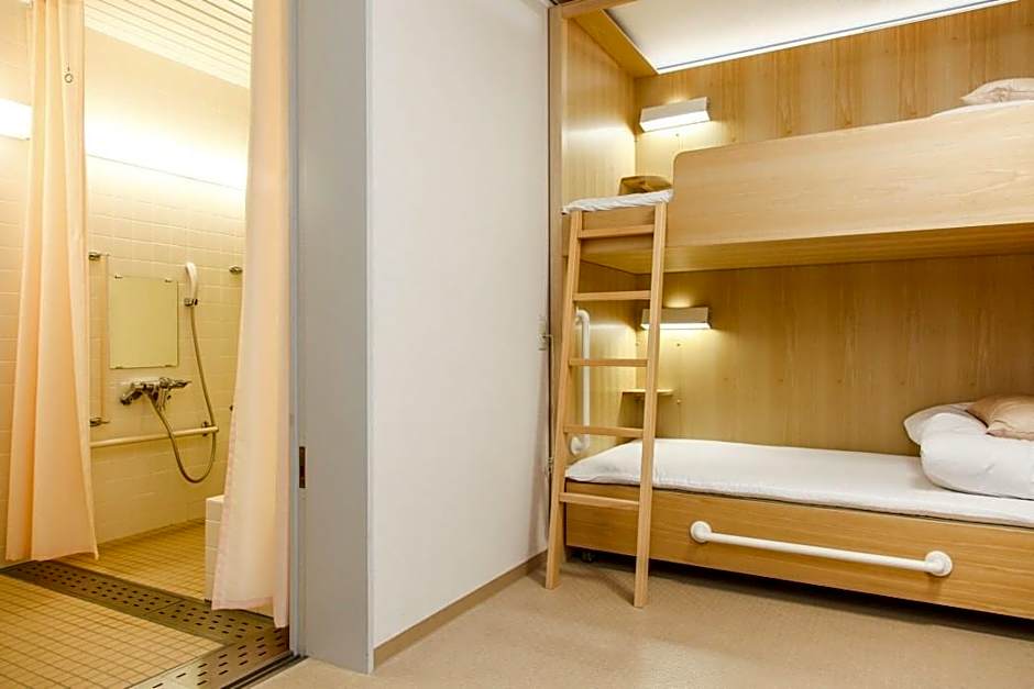 Shin Osaka Youth Hostel