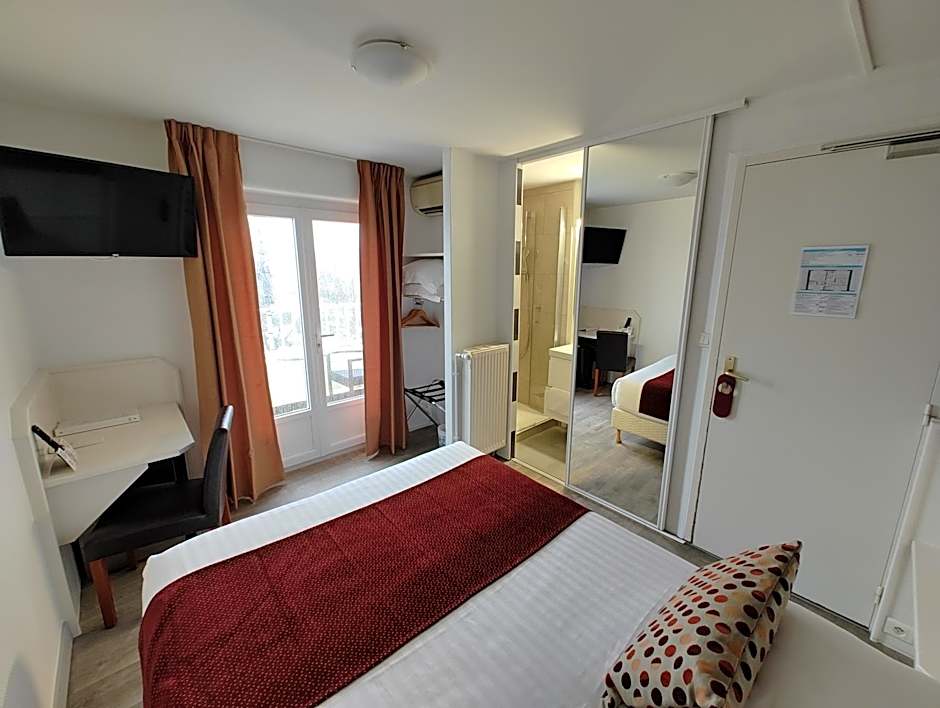 Logis Hôtel Les Bleuets