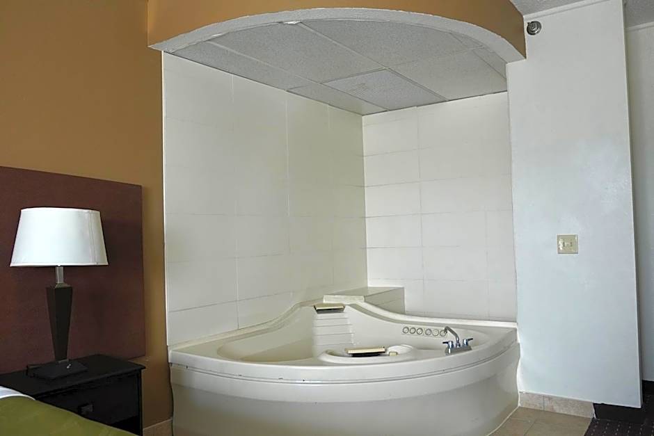 American Inn & Suites