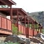 Creekside Lodge & Cabins