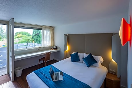 Standard Room - 1 Double Bed