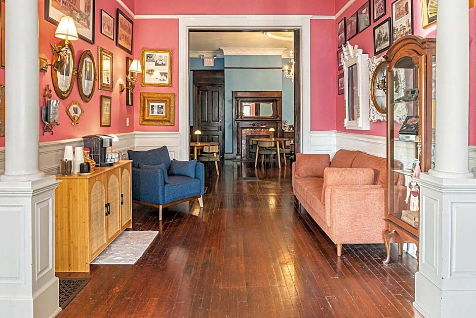 Hassinger Daniels Guest House