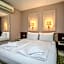 Hotel Attaché
