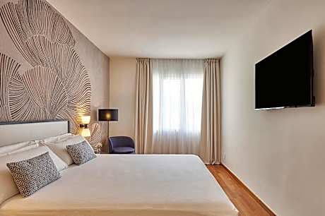 APARTMENT (1 ADULT)