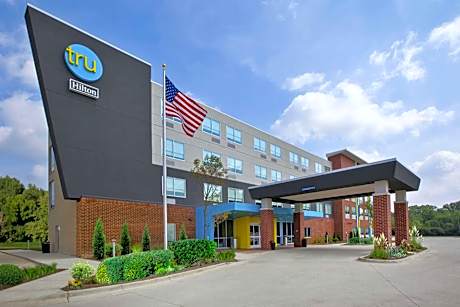 Tru by Hilton Jackson, MI