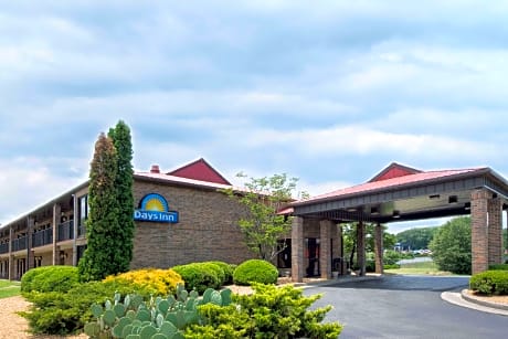 Days Inn by Wyndham Fort Payne