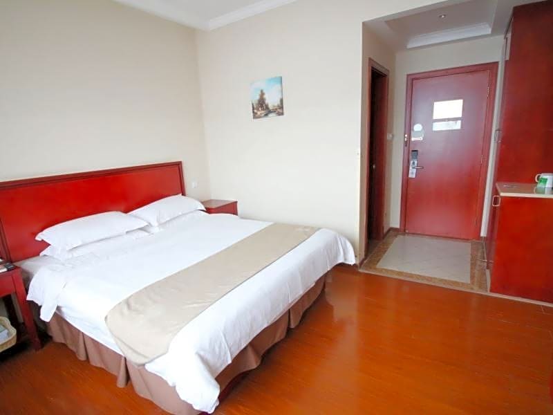 GreenTree Inn Changshu Fangta Park Pedestrian Street Business Hotel