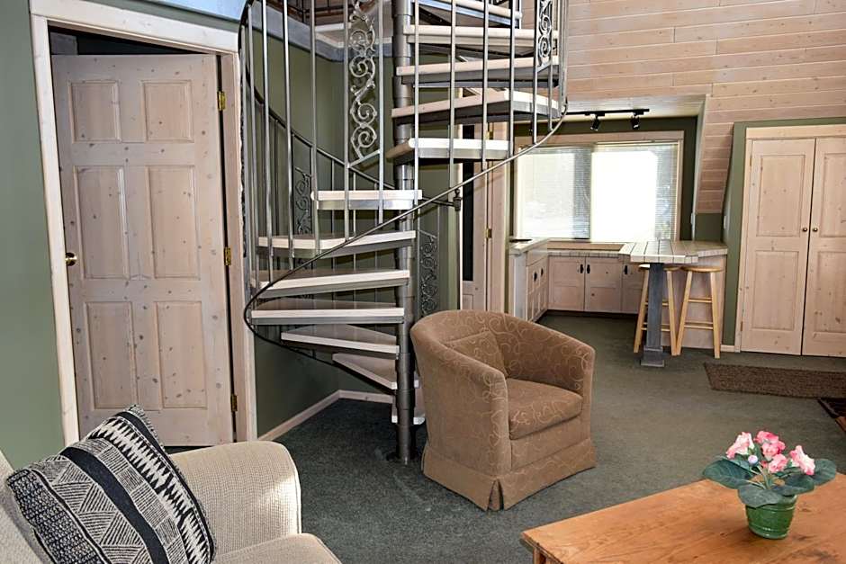 Retreat Wilderness Inn