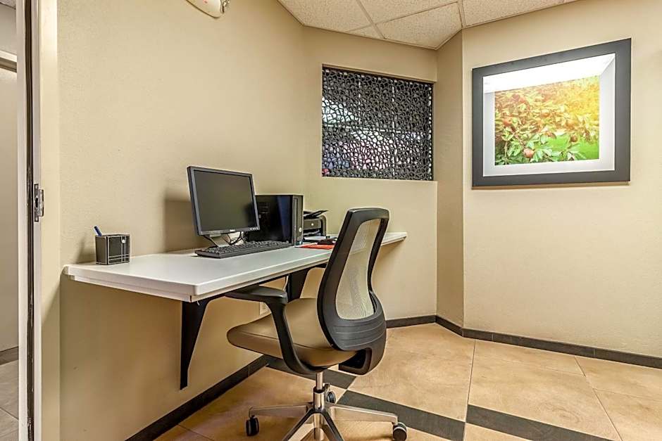 Candlewood Suites Lincoln By IHG