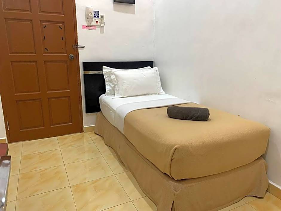 ANGGERIK IMPIAN HOTEL -Best for Travellers at Kuala Berang