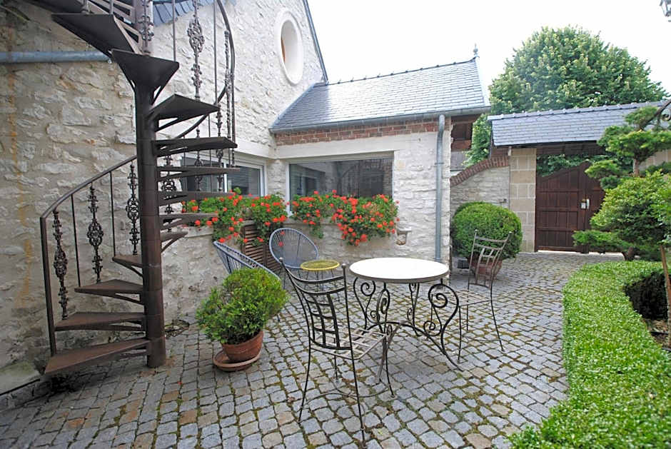 Le Grand Logis - Guest house - Bed and Breakfast