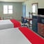 OYO Hotel Pearsall I-35 West