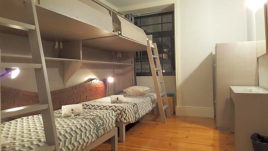 Nice Way Porto Hostel