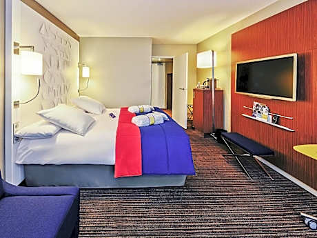 Deluxe Double Room with Sofa Bed - Garden Side