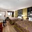 Super 8 by Wyndham Fort Mitchell Cincinnati Area