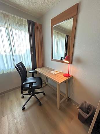 King Room - Mobility Access/Non-Smoking