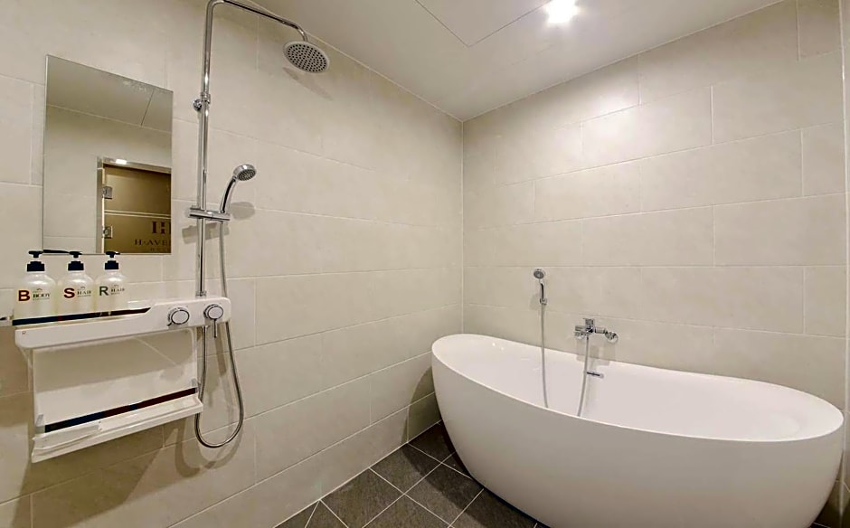 H Avenue Hotel in Gyeongju