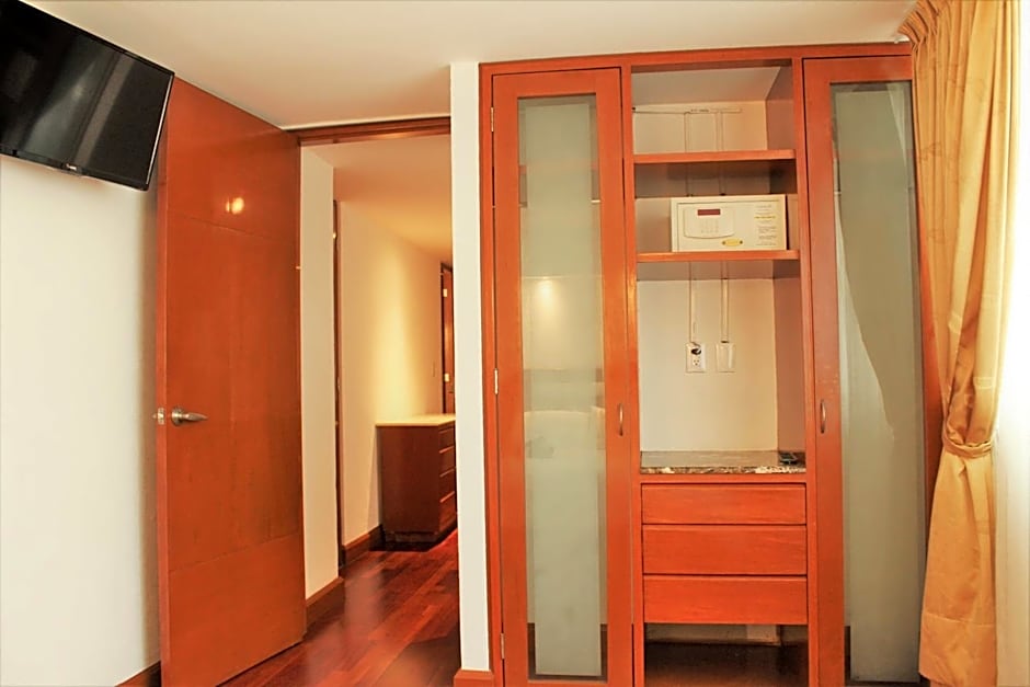 Condesa Suites