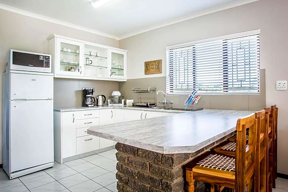 Out of Bounds Self-Catering Lodge