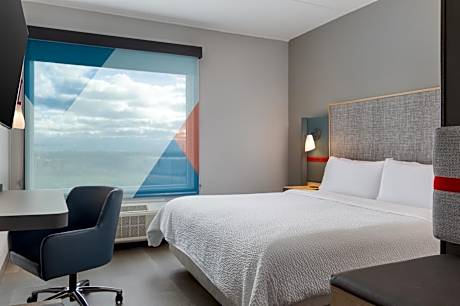 King Room Mobility Accessible with Roll-In Shower