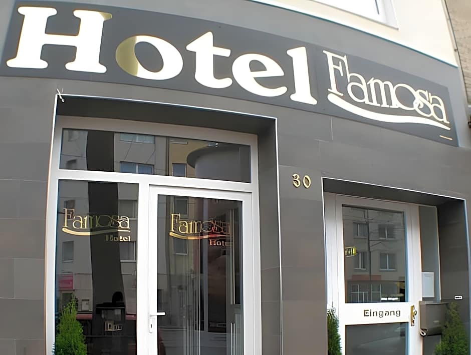 Hotel Famosa
