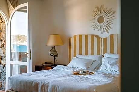 Deluxe Suite with Sea View