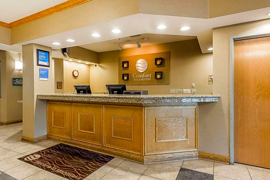 Comfort Inn & Suites South Bend
