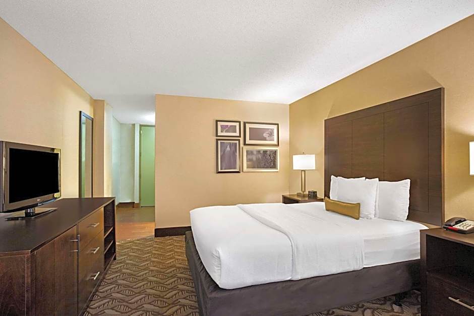 La Quinta Inn & Suites by Wyndham Springfield