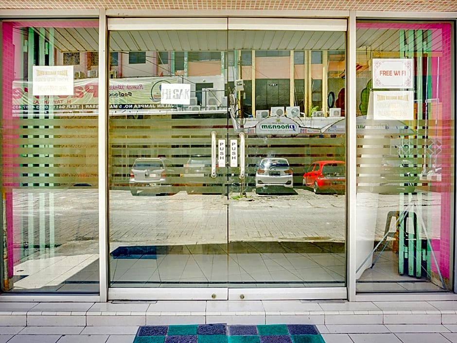 SPOT ON 2214 Wisma Jampea